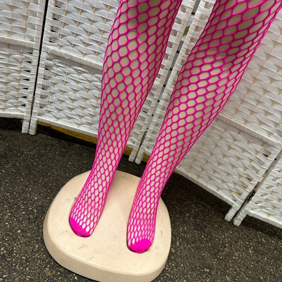 Pink Garter - Picture 3 of 5